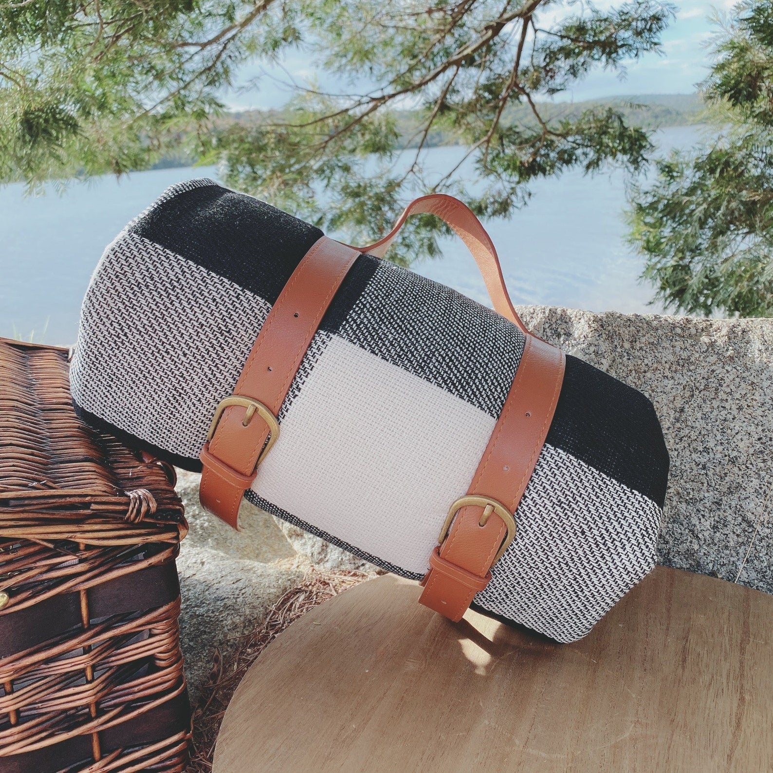 Waterproof Picnic Blanket | Black & White - ESSENTIAL STOCKIST 150cm X 200cm ESSENTIAL STOCKIST